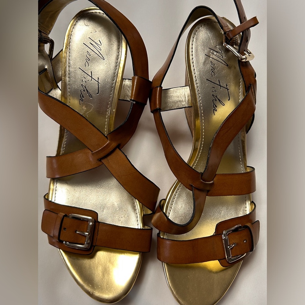 9 1/2/10 Marc Fisher 3 Wedge Cork Heel Platform Sandal TannGold Designer